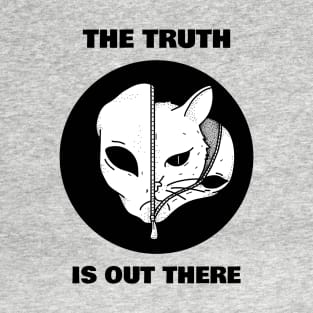 Cats are Aliens - The truth is out there, funny for cat lovers T-Shirt